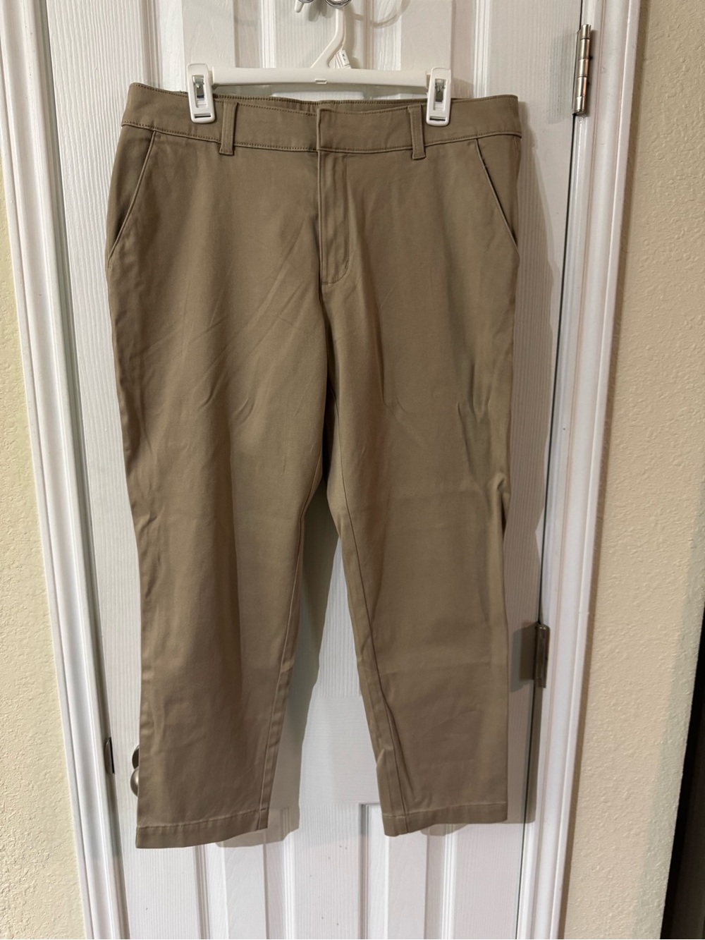 Classic Women’s Khaki Chino Pants